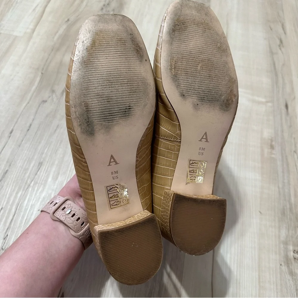Anthropologie Hadley Block-Heeled Embossed Leather Loafers in Honey Size 8‎